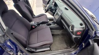 Subaru Impreza 2001-thumb-28
