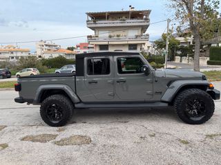 Jeep Gladiator 2022 Sport-thumb-7
