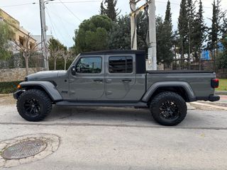 Jeep Gladiator 2022 Sport-thumb-8