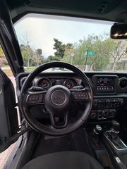 Jeep Gladiator 2022 Sport-thumb-10
