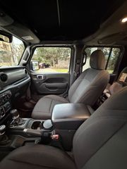 Jeep Gladiator 2022 Sport-thumb-14