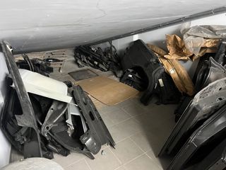 Ανεβατόρια γρύλοι εργαλείοφόροι ανταλλακτικά Mercedes  και smart φανοποιεία φανάρια σαλόνια Αναλώσιμα Ανταλλακτικά από αντίκες καινούρια και μεταχειρισμένα-thumb-9