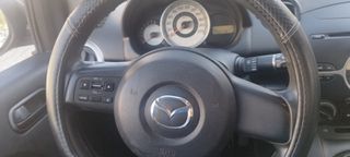 Mazda 2 2008-thumb-10