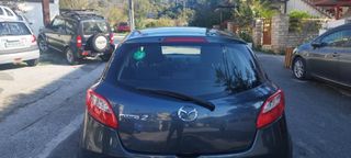 Mazda 2 2008-thumb-2