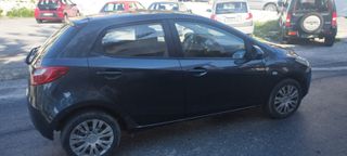 Mazda 2 2008-thumb-7