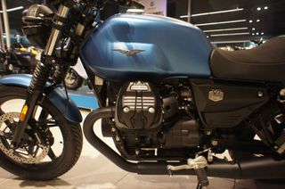Moto Guzzi V 7 2026 MG V7 STONE ΠΡΟΣΦΟΡΑ-thumb-27