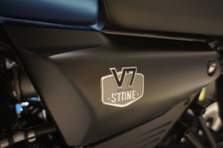 Moto Guzzi V 7 2026 MG V7 STONE ΠΡΟΣΦΟΡΑ-thumb-29
