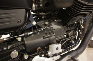 Moto Guzzi V 7 2026 MG V7 STONE ΠΡΟΣΦΟΡΑ-thumb-31