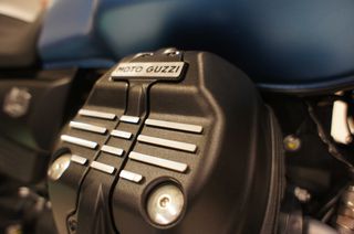 Moto Guzzi V 7 2026 MG V7 STONE ΠΡΟΣΦΟΡΑ-thumb-32