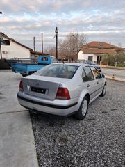 Volkswagen Bora 2001-thumb-2