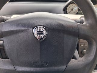 Lancia Ypsilon 2006 πλούσια έκδοση αυτοματο-thumb-16
