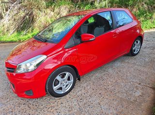 Toyota Yaris 2012 NAVI-CLIMA-CAMERA-FULL EXTRA!!!