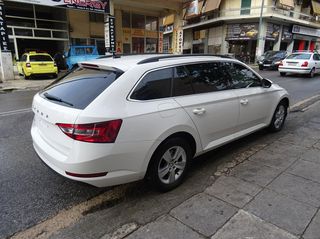 Skoda Superb 2020-thumb-4