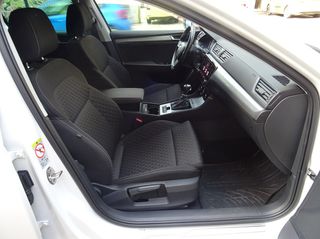 Skoda Superb 2020-thumb-13