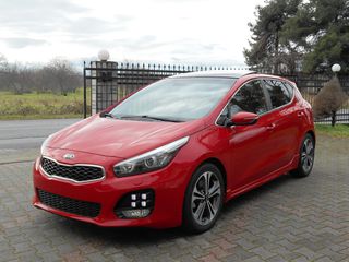 Kia Ceed / cee'd 2017 Gt Line Navi Xenon Panorama Led-6 Speed-thumb-4