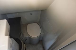 Setra 2013 517 HD*59 Sitze*WC*HDH*Travego-thumb-3