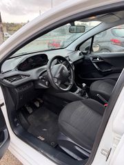 Peugeot 208 2015-thumb-7