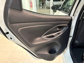 Toyota Yaris 2026 ΕΤΟΙΜΟΠΑΡΑΔΟΤΟ HYBRID ACTIVE ΠΕΡΛΑ-thumb-17