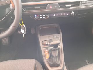 Kia Stonic 2026 ΜΥ26 1.0 100hp 7DCT PLATINUM-thumb-8