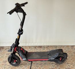 Electric Scooters Segway 2025 Ninebot ZT3 Pro Με εγγύηση 2 χρόνια.