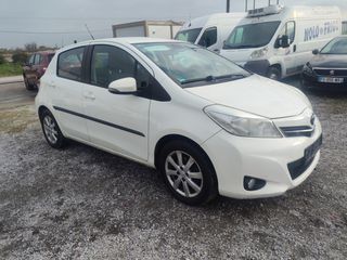 Toyota Yaris 2013-thumb-1