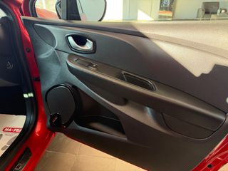 Renault Clio 2016-thumb-31