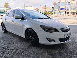 Opel Astra 2011 turbo