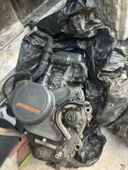 KTM 200 Duke 2016-thumb-3
