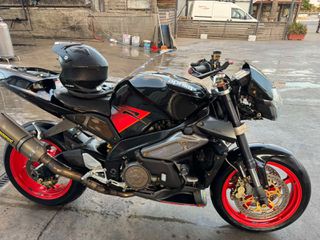 Aprilia Tuono 2004-thumb-1