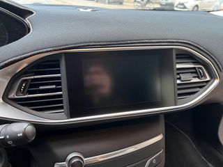 Peugeot 308 2018 1.2 12V PureTech-thumb-17