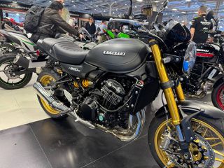 Kawasaki Z900RS 2025 SE  Έκπτωση 1300 € !!!