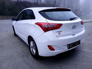 Hyundai i 30 2015 1.6 CRDI-thumb-11