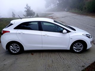 Hyundai i 30 2015 1.6 CRDI-thumb-12