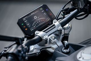 CFmoto 450NK 2026-thumb-4