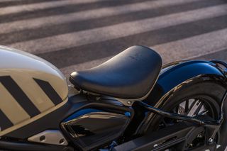 CFmoto 450 CL-C 2026 BOBBER-thumb-2
