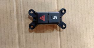 Διακόπτης Αλαρμ-(93790K7000)-HYUNDAI i10 (MONT-2019-2025)’ 1.0 cc  με ( 7.000 χιλιόμετρα)-Σαν καινούργιo