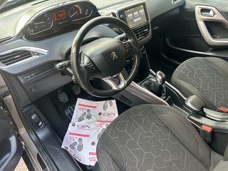 Peugeot 2008 2016 1.2 PURETECH STYLE-thumb-17