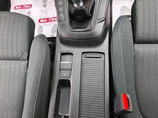 Ford Focus 2019 TDCI ECO BLUE NAVI 120 PS LED-thumb-30