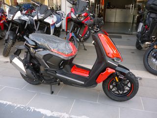 Velocifero 2026 MOBSTER 125 ABS (ΥΓΡΟΨΥΚΤΟ)