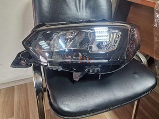 Φαναρι full led αριστερά εμπρος για peugeot 2008