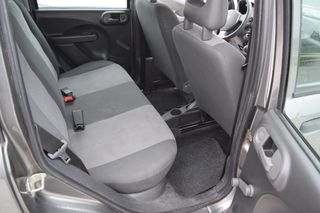 Fiat Panda 2013-thumb-13