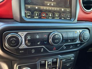 Jeep Wrangler 2020 RUBICON-thumb-12
