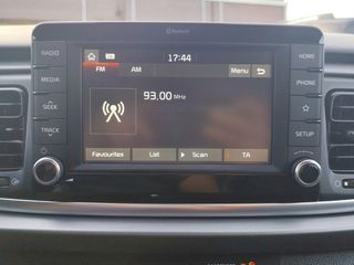 Kia Rio 2018 1.0 Dream Team-thumb-29