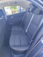 Kia Rio 2018 1.0 Dream Team-thumb-17