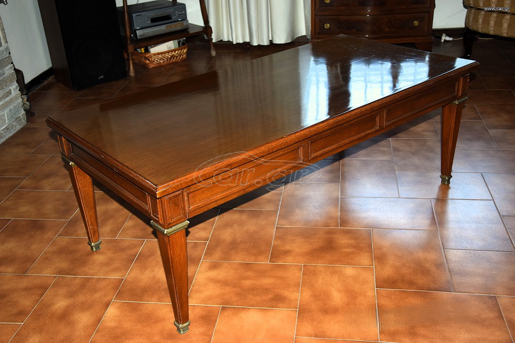 ΤΡΑΠΕΖΑΚΙ ΚΑΦΕ (COFFEE TABLE)