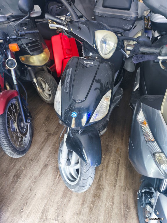 PIAGGIO FLY 150 ΟΛΟΚΛΗΡΟ ΓΙΑ ΑΝΤΑΛΛΑΚΤΙΚΆ