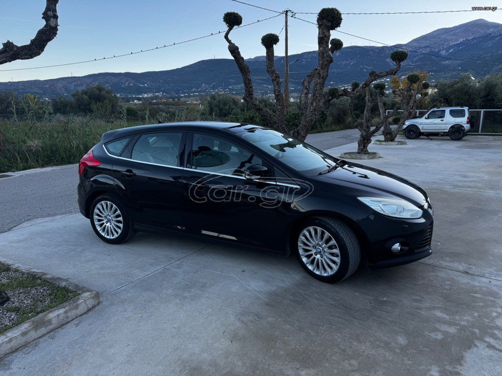 Ford Focus 2011 FOCUS 1.6 ECOBOOST 5D Titanium 180hp