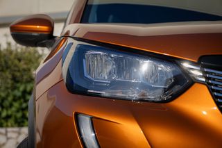 Peugeot 2008 2021 GT-thumb-8