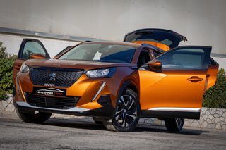 Peugeot 2008 2021 GT-thumb-4