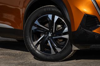 Peugeot 2008 2021 GT-thumb-7
